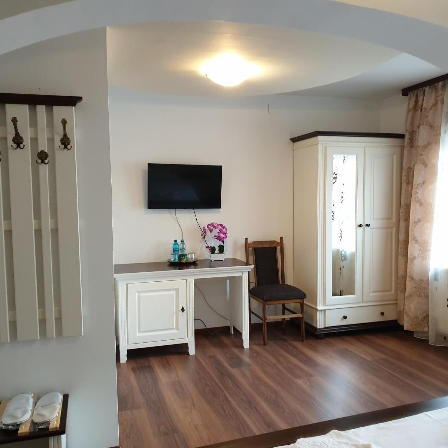 فندق Casa Poenaru Câmpulung Moldovenesc المظهر الخارجي الصورة