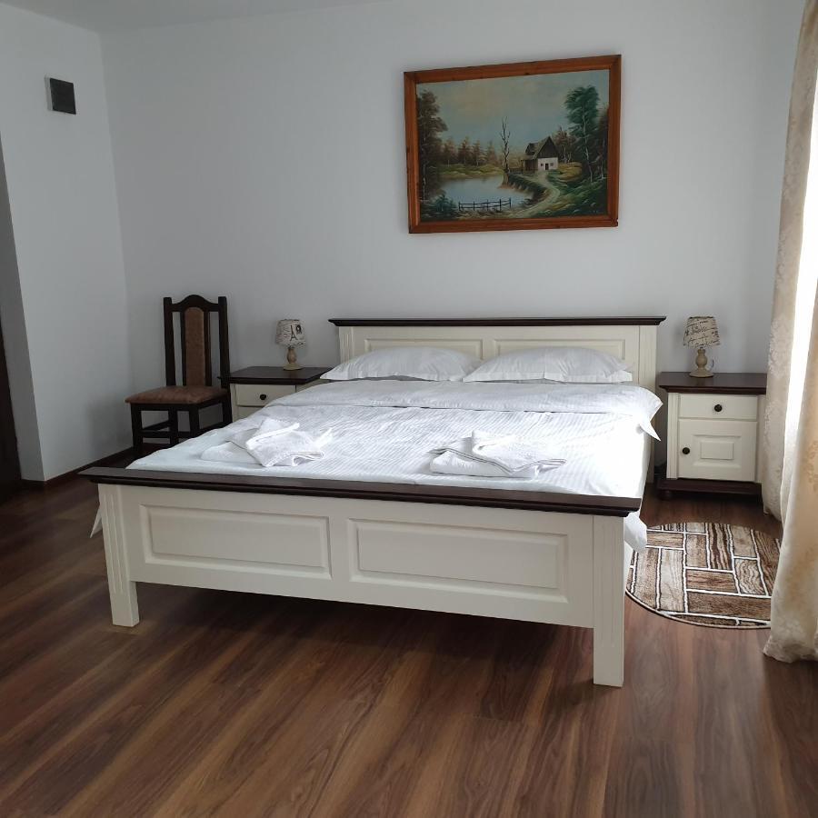 فندق Casa Poenaru Câmpulung Moldovenesc المظهر الخارجي الصورة